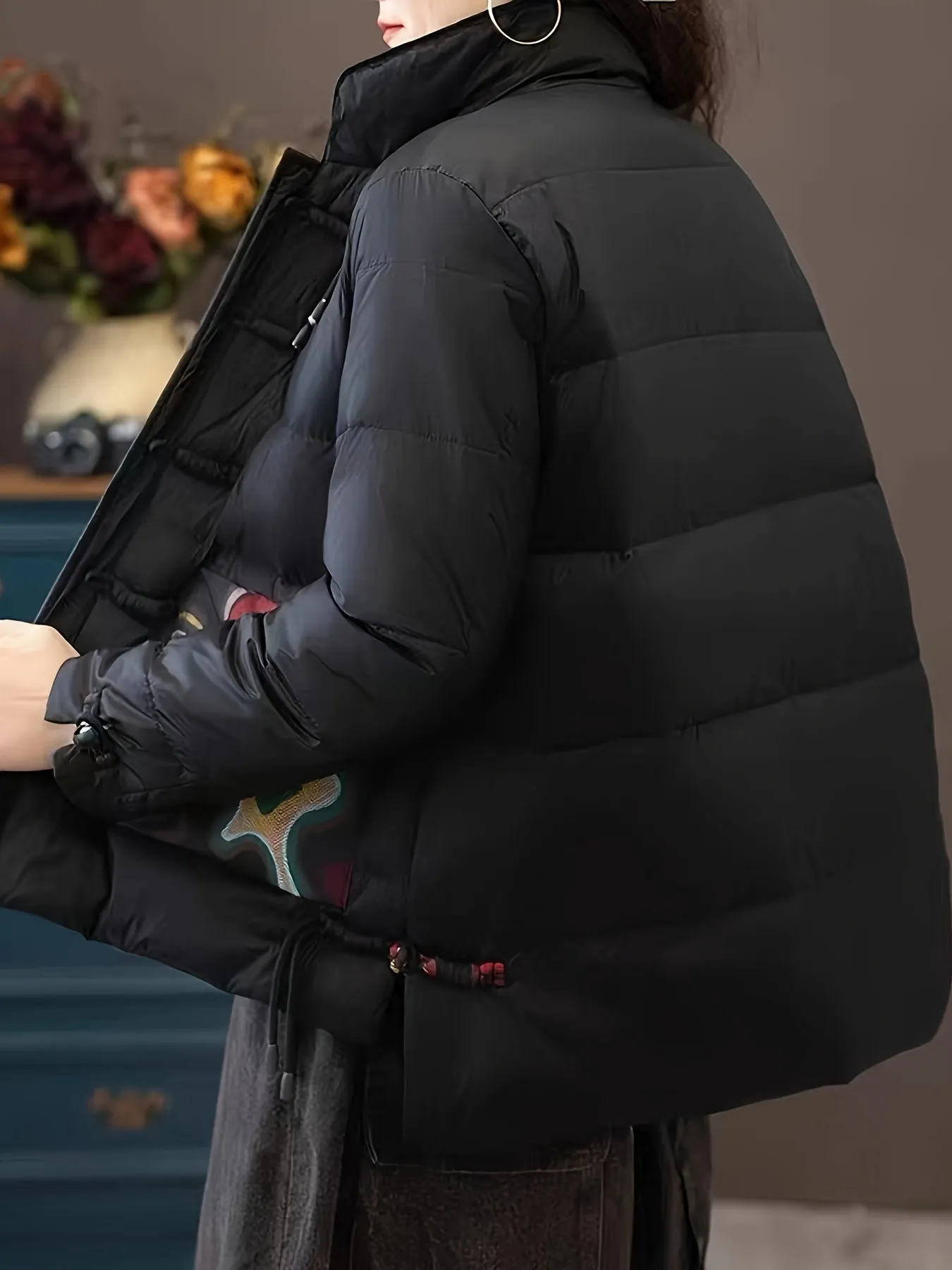 Chic Vintage-Inspired Women's Puffer Coat with Printed Detail - Lightweight, Warm Long Sleeve Winter Jacket