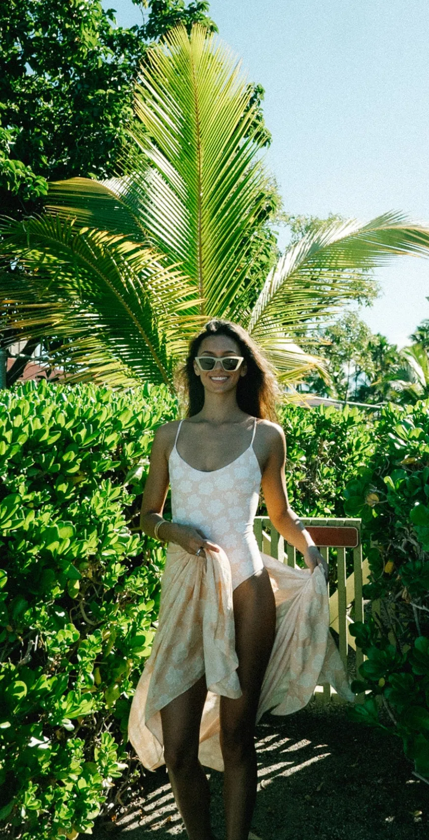 COCONUT AVE-ISLET ONE PIECE-FRISKY BISCUS