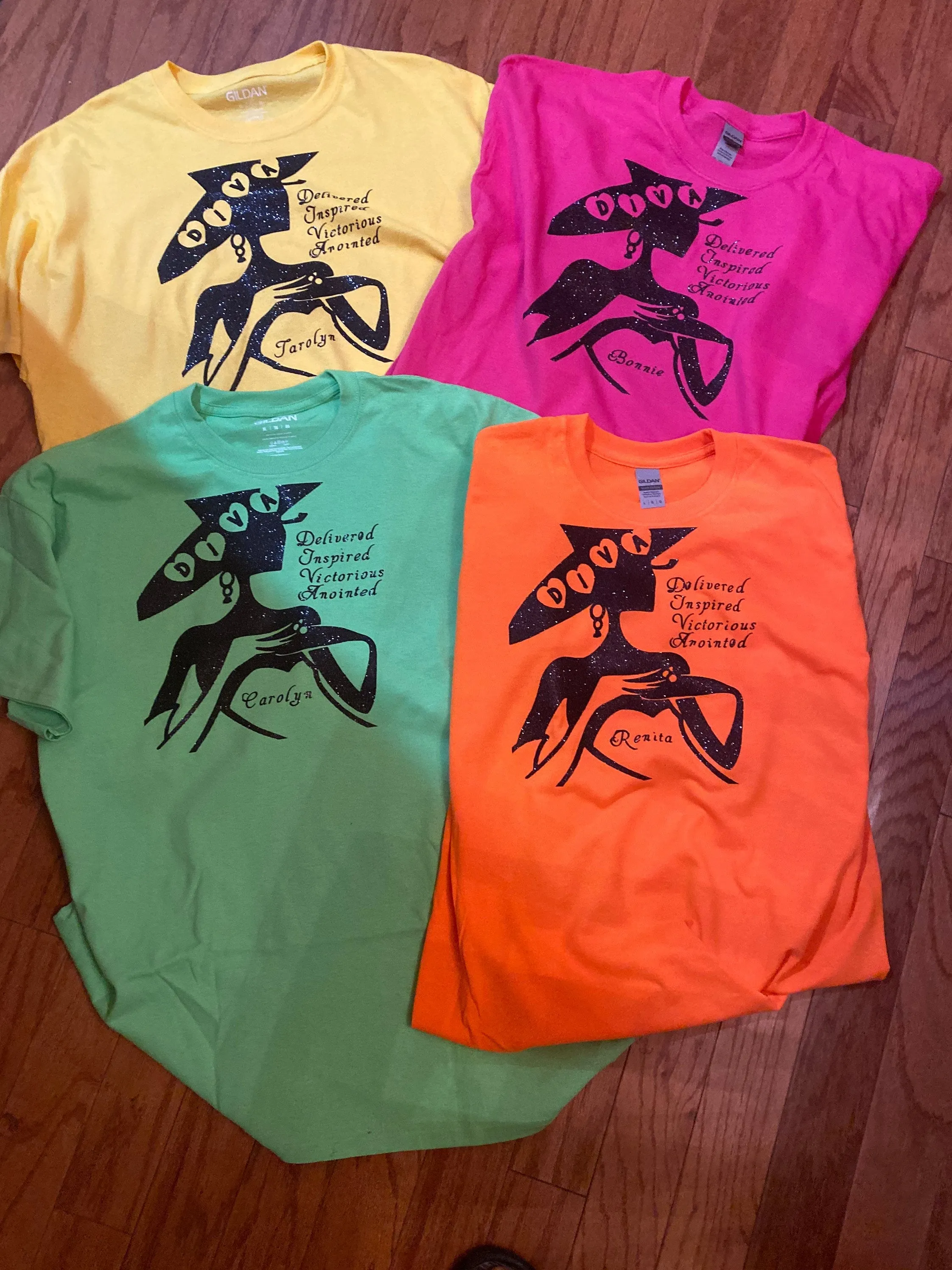 DIVA GLITTER TSHIRTS