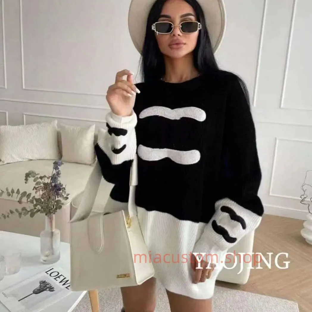 Fashion Designer channel Women's Sweaters wear Heart-shaped V-neck knit vertical alphabet embroidery soft and comfortable base high-quality luxury seiko