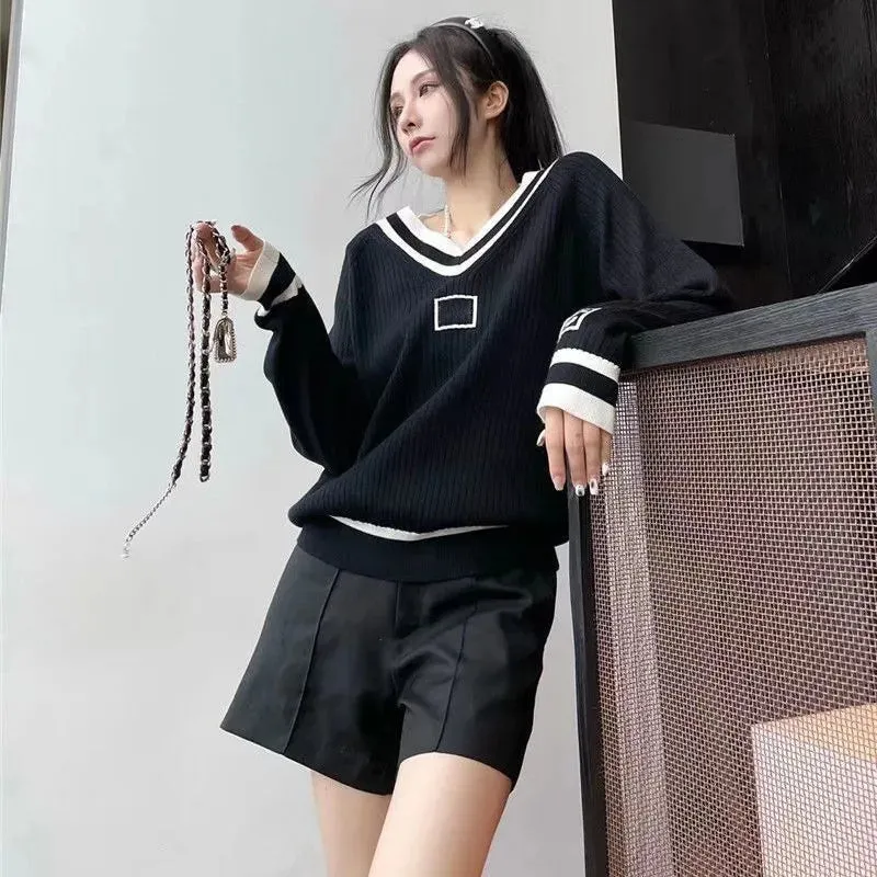 Fashion Designer channel Women's Sweaters wear Heart-shaped V-neck knit vertical alphabet embroidery soft and comfortable base high-quality luxury seiko