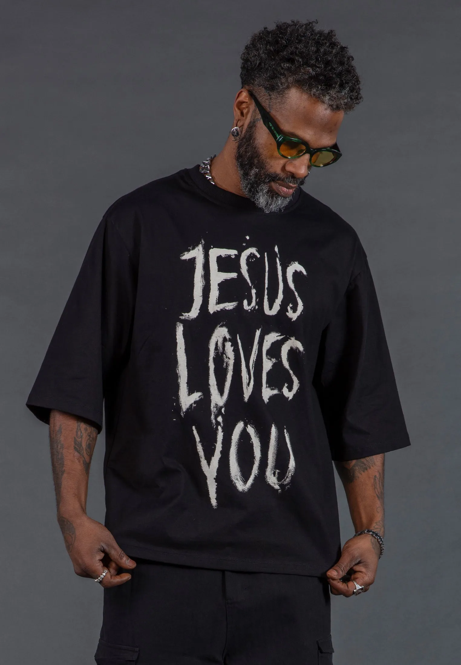 JESUS LOVES YOU OVERSIZED T-SHIRT BLACK