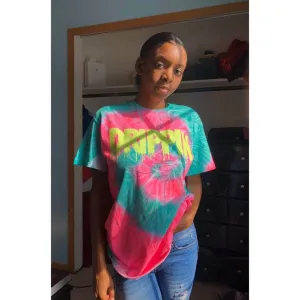 Neon Yellow Glitter Drippin | Minty Pink Tee