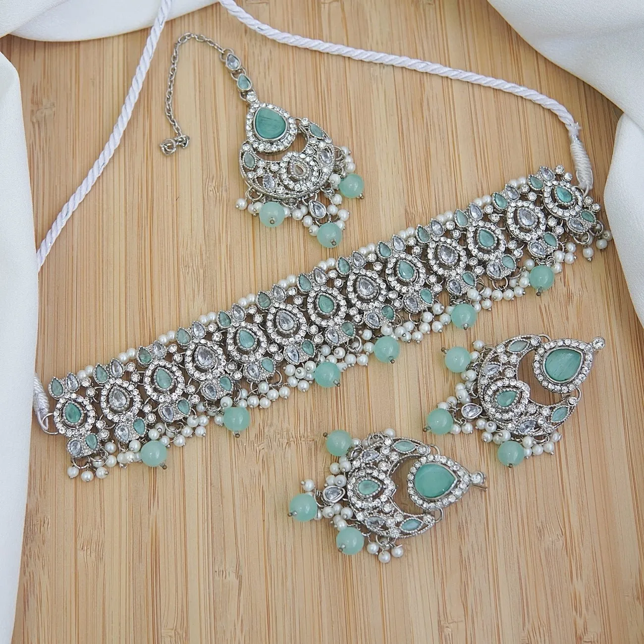 Reema Guluband Choker Set