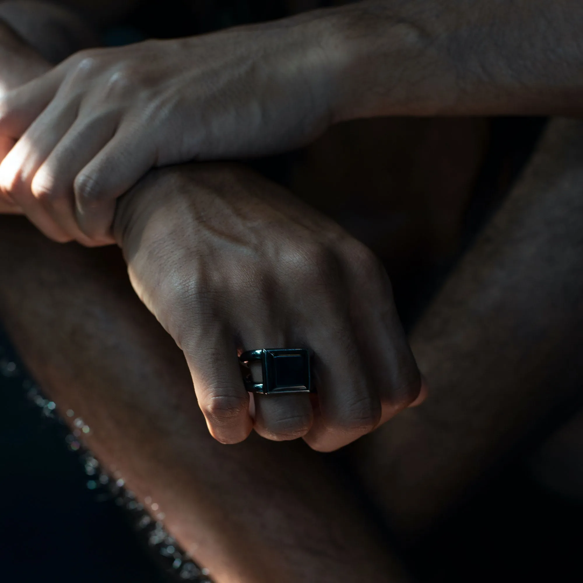 SQUARE VOYAGER RING rhodium plated