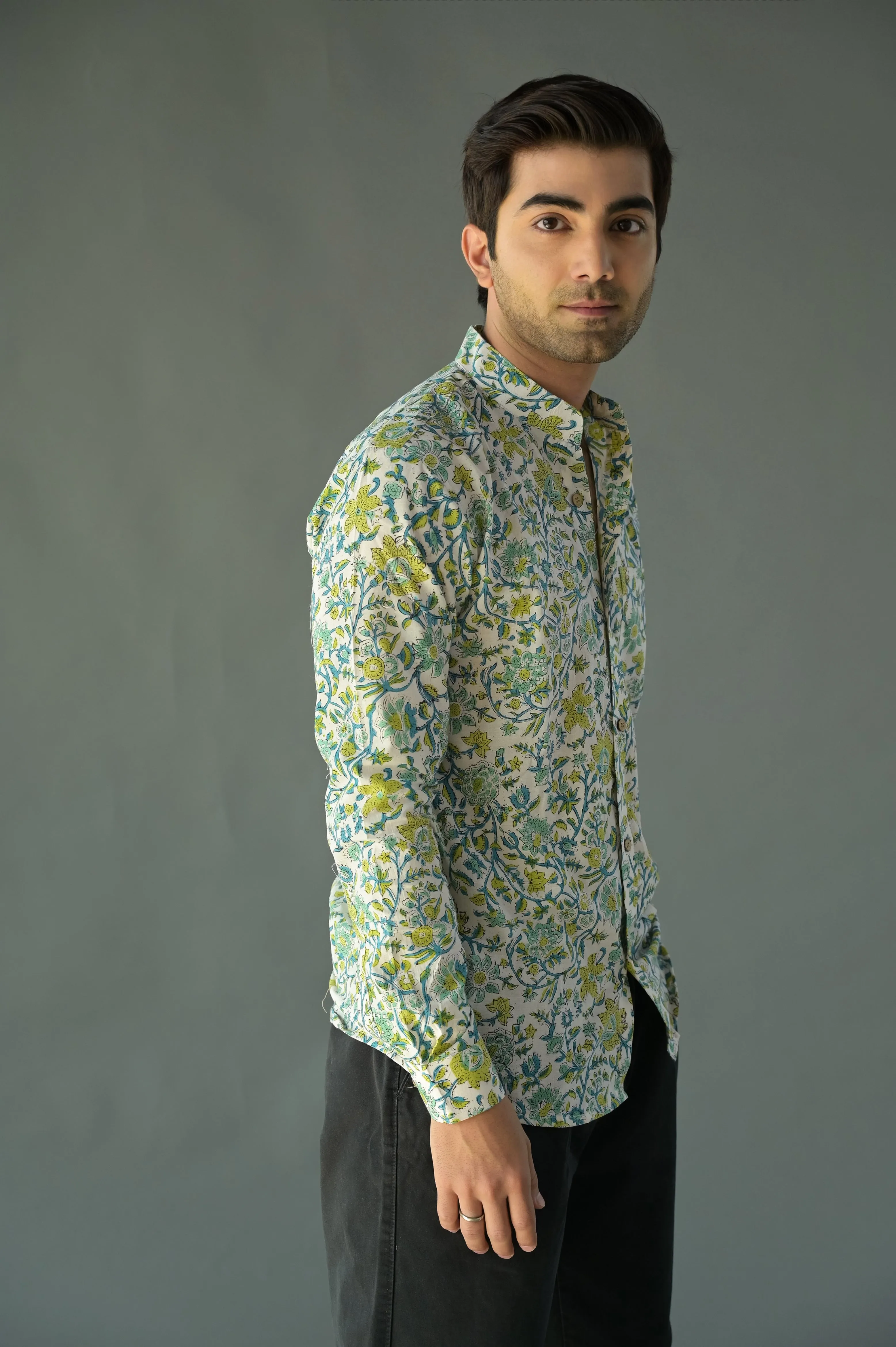 White green madarin collared floral shirt