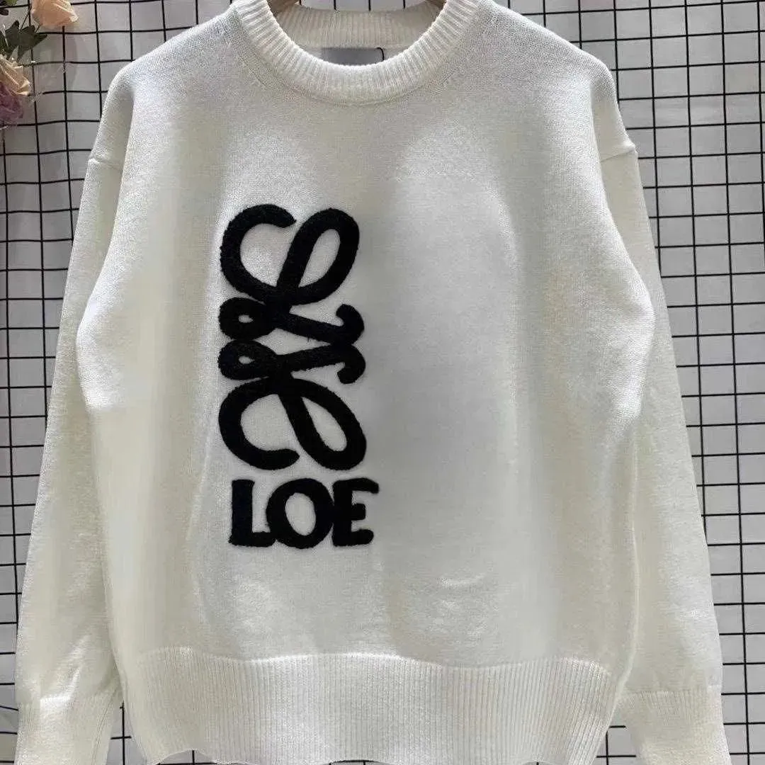 winter women's trend round neck black and white embossed letter new sweater loose and thin