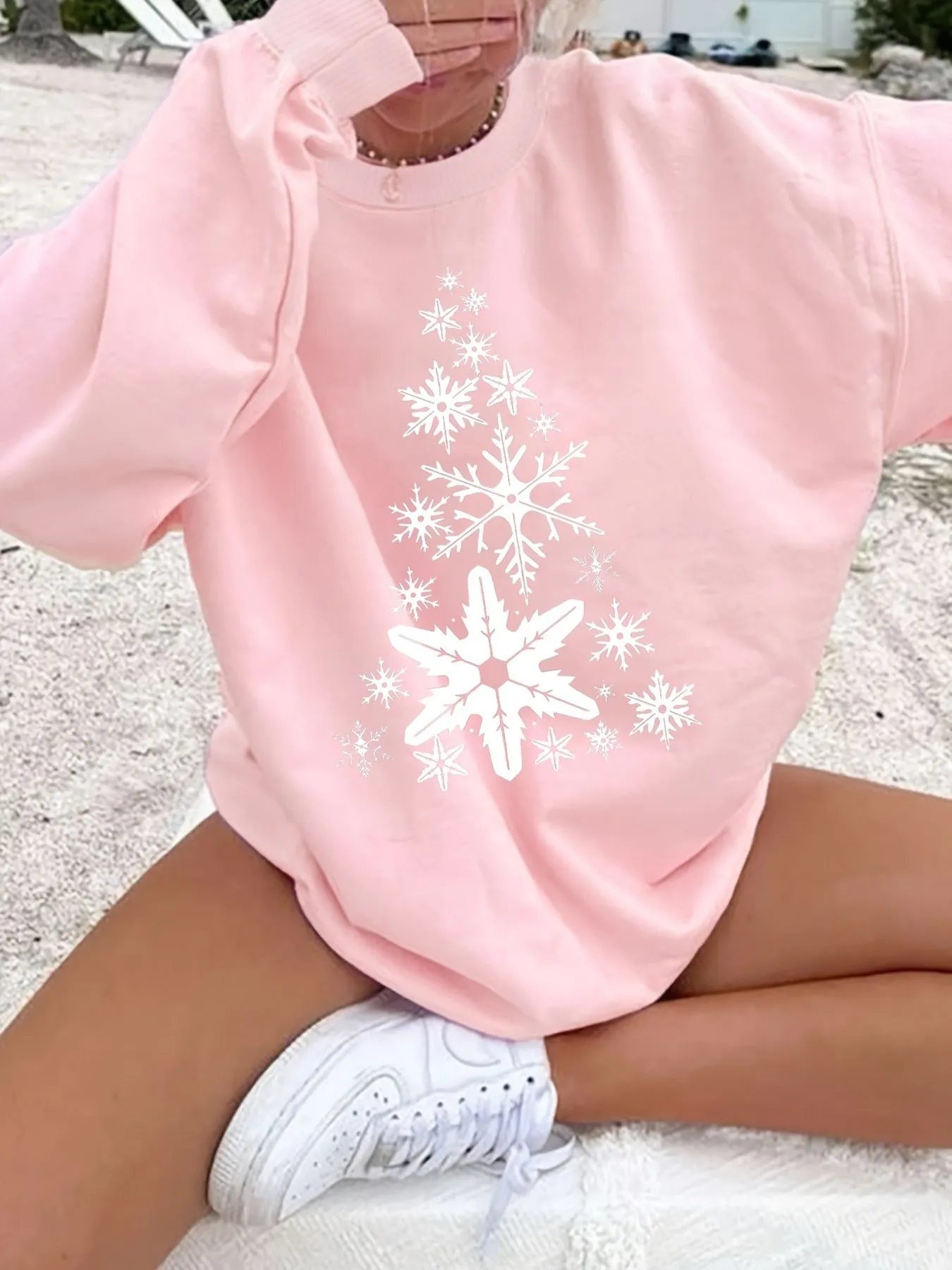 Women's Y2K-Inspired Casual Sweatshirt with Christmas Snowflake Print - Cozy Polyester, Round Neck, Long Sleeve Pullover