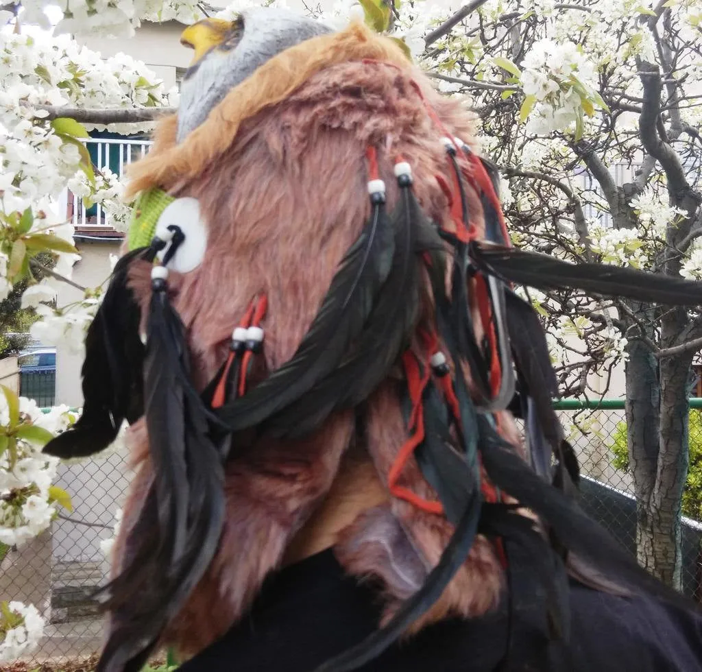 X29 Real Feather Warrior Indian Headdress  with  Horns, Native American Costume Hand Made WarBonnet Hat